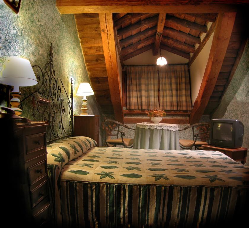Posada El Zaguan Turegano ห้อง รูปภาพ