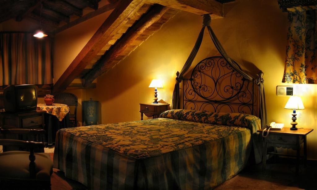 Posada El Zaguan Turegano ห้อง รูปภาพ