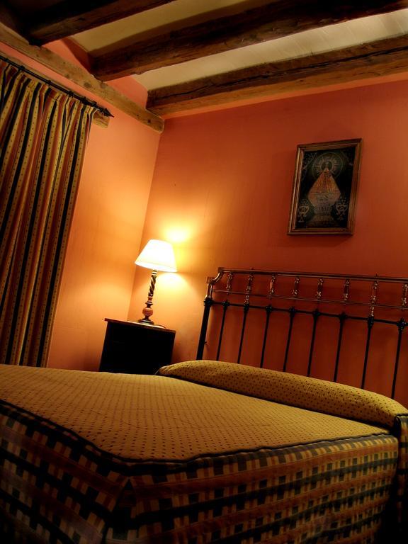 Posada El Zaguan Turegano ห้อง รูปภาพ