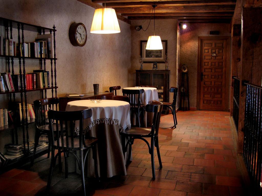 Posada El Zaguan Turegano ภายนอก รูปภาพ