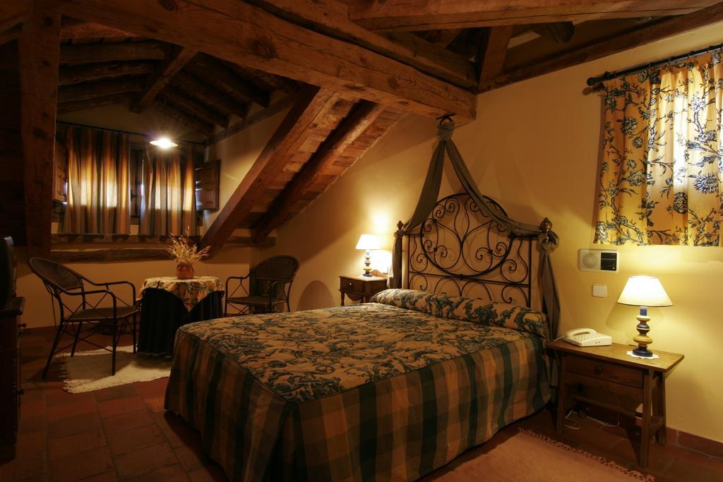 Posada El Zaguan Turegano ห้อง รูปภาพ