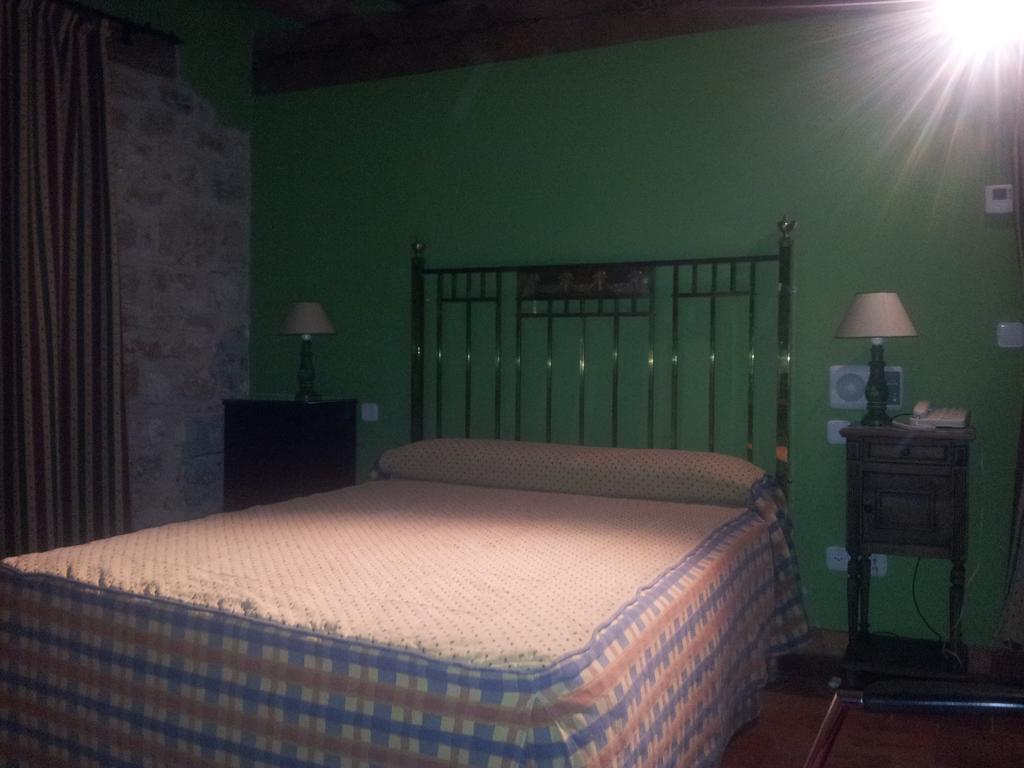 Posada El Zaguan Turegano ห้อง รูปภาพ