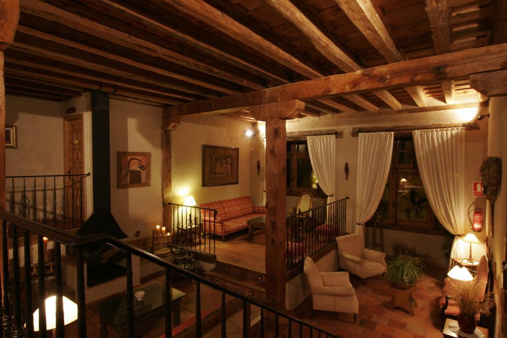 Posada El Zaguan Turegano ภายนอก รูปภาพ